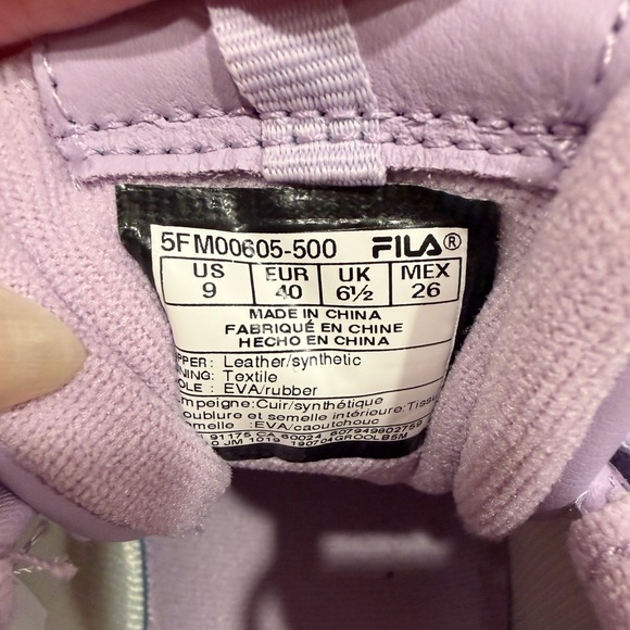 Fila Women’s Disruptor II Embroidery Sneaker - Womens Size 9 - Picture 9 of 10